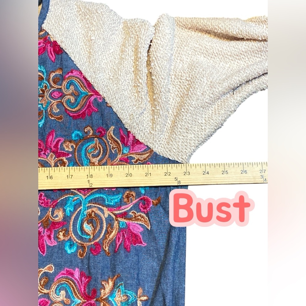 Umgee Multicolor Embroidered Top - Picture 2 of 5